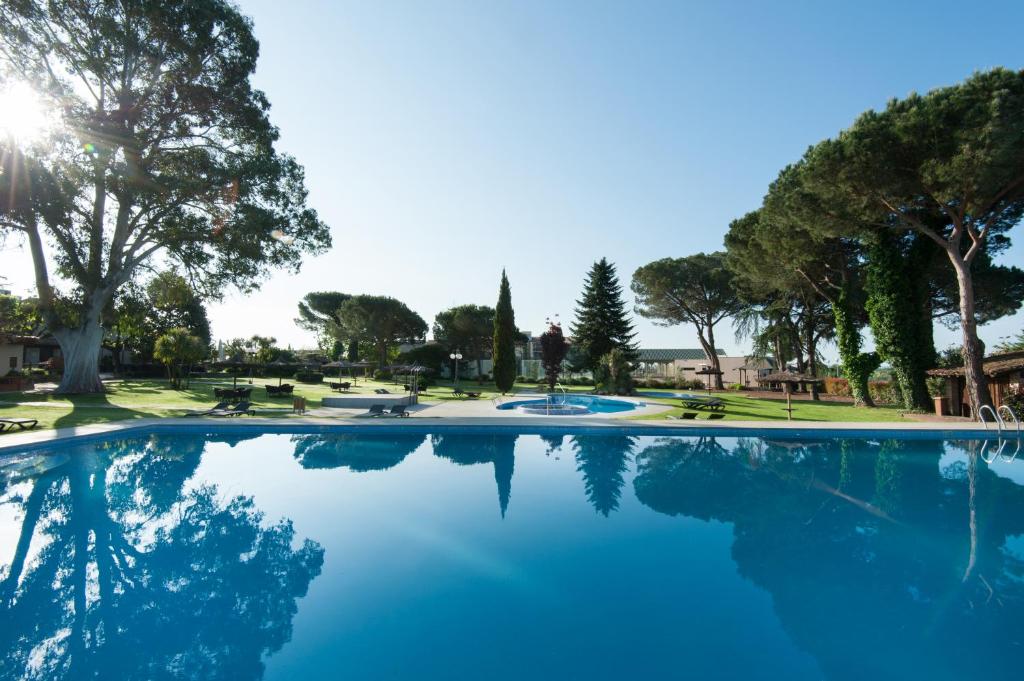 Hotel Mas Sola — Hotel in Santa Coloma de Farners
