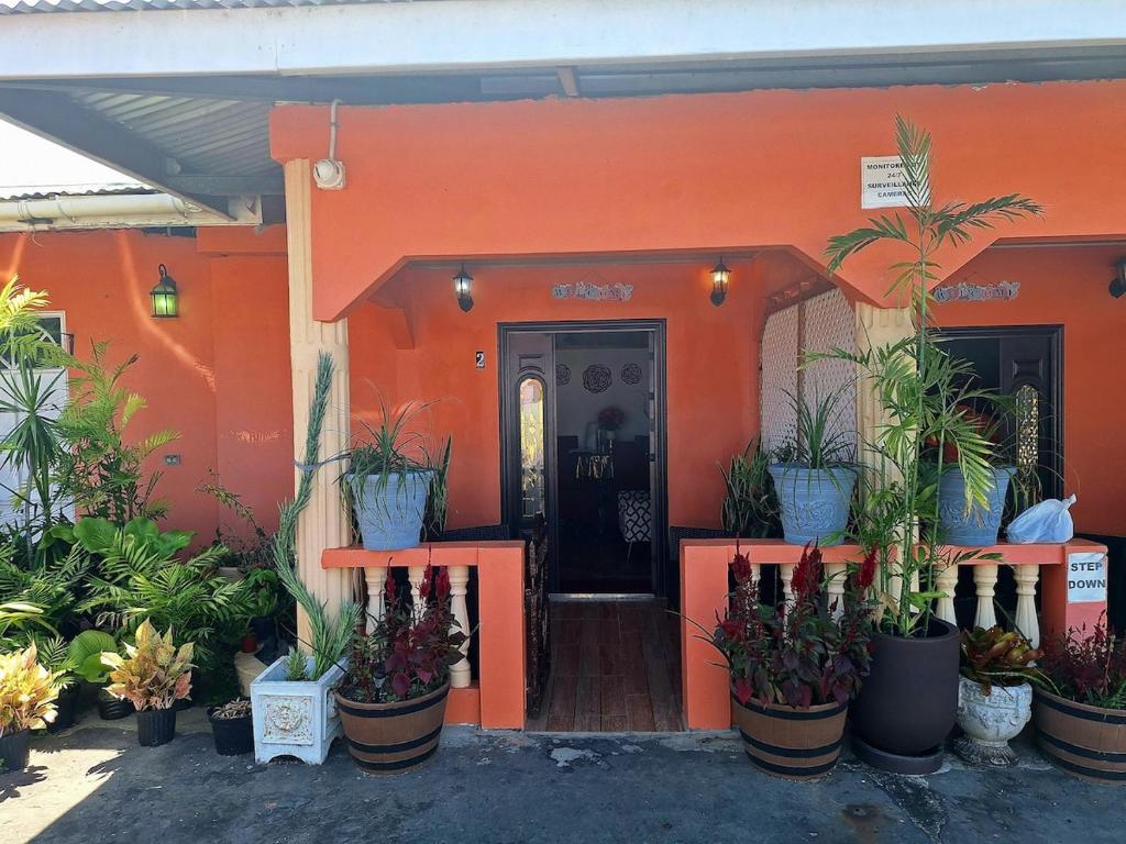 Ruths Guest House Private 1 Bedroom Home, Point Fortin