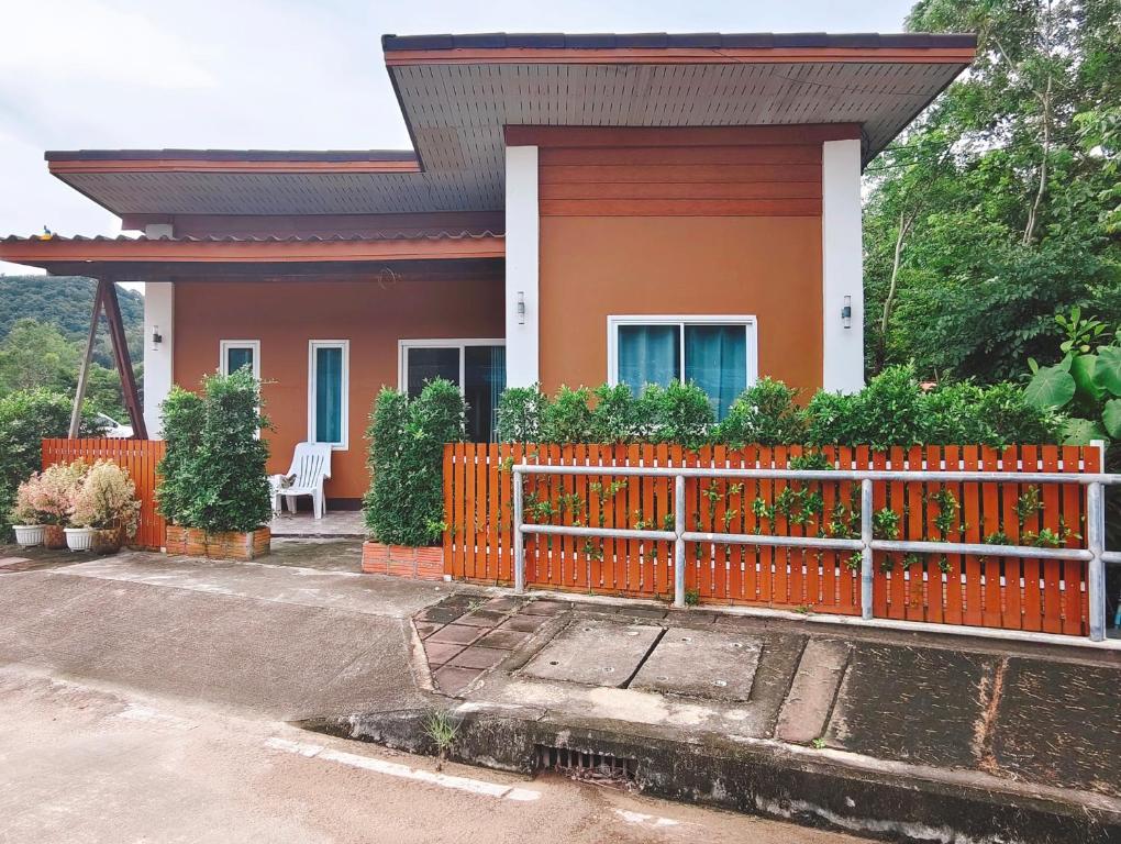 Patcharin house 1, Ko Lanta Yai