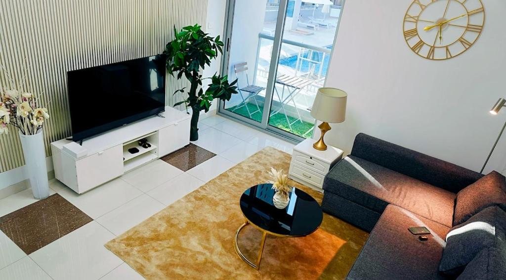 Stylish Marina Stay Near Bla Bla club & JBR Walk, Дубай