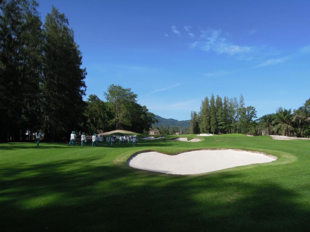 Golf course [on-site]