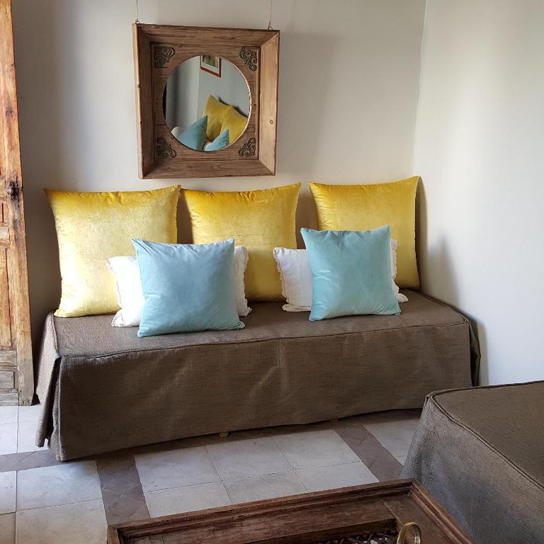 Shared lounge/TV area