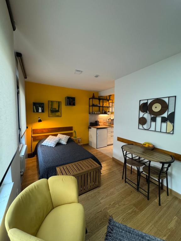 Cozy stay near the city center - 2