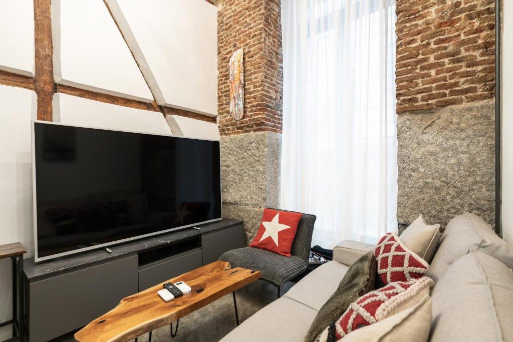 apartamento industrial con 3 alturas en pleno centro de ALQUILER TEMPORAL - 1