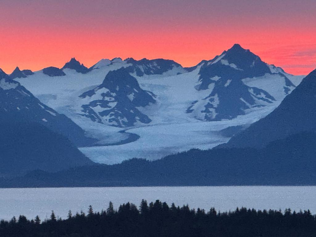 Apartment, walkout basement, Central Homer, Views!, Homer