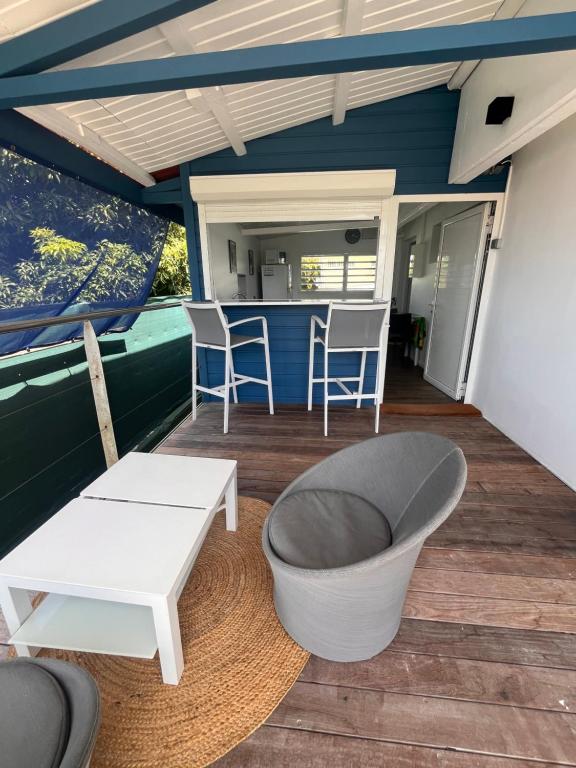 Ti Belcourt, Baie-Mahault