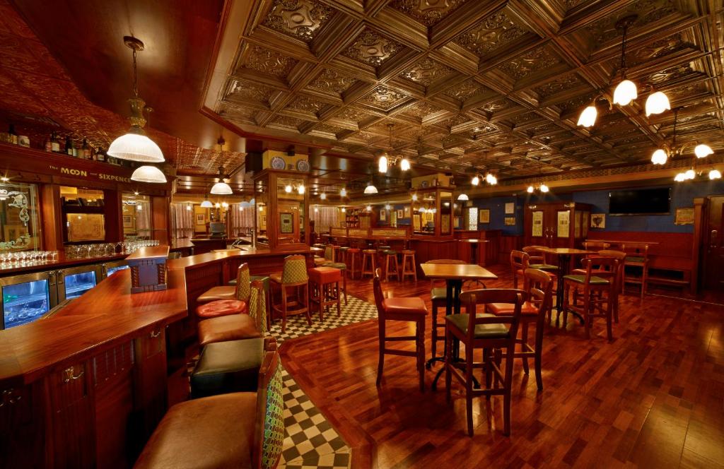 Bar/lounge