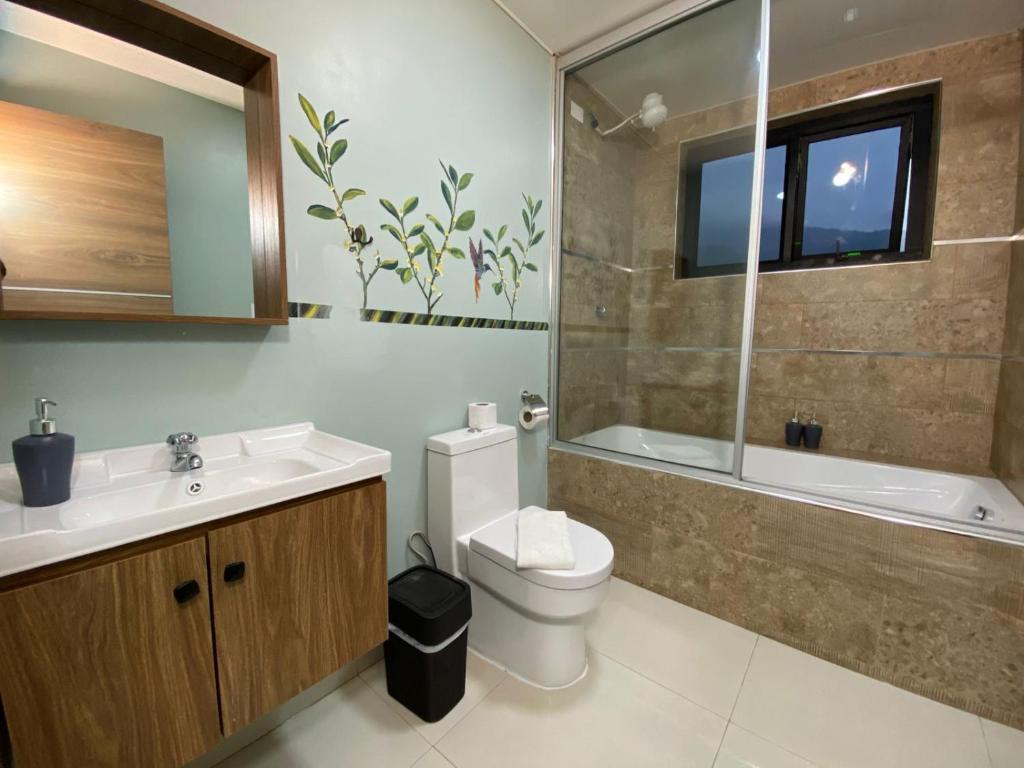 Apartment 5 with Jacuzzi in the center - 3 Bedroom 2 Bath - 5