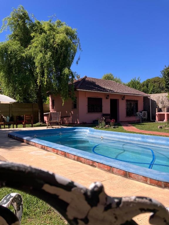 Cabaña El Solcito, con parque y pileta, Chascomús