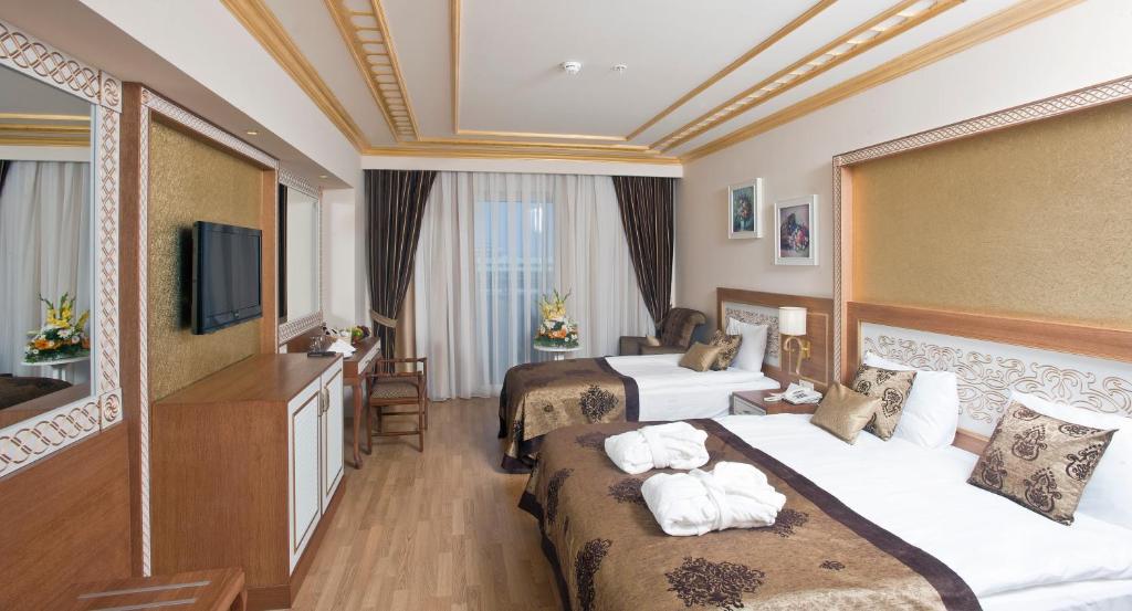 Crystal Palace Luxury Resort & Spa - All Inclusive photo