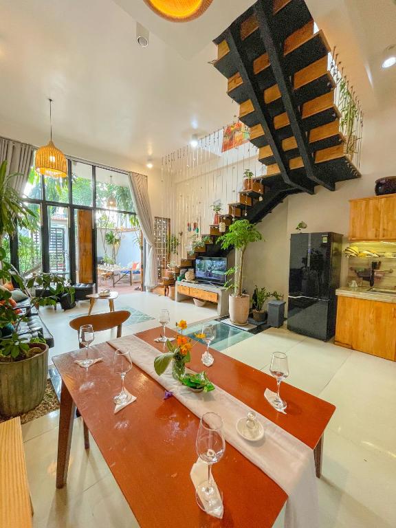 Nguyễn Villa Lagi
