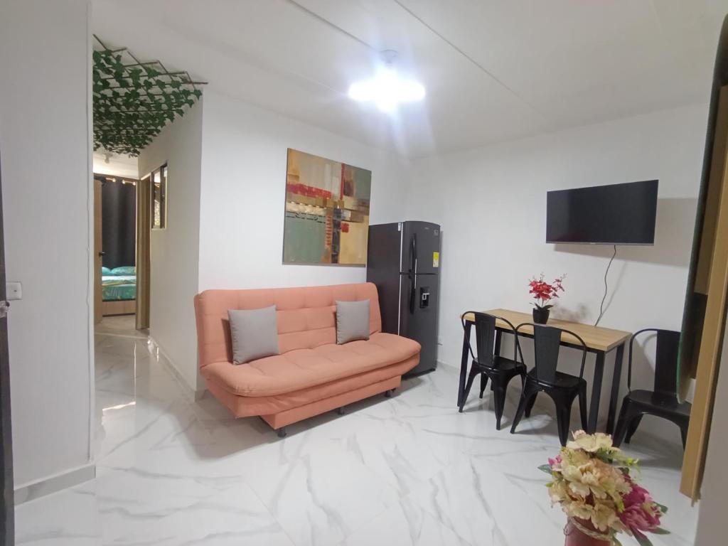E2V LINDO y RENOVADO APARTAMENTO EN LAURELES ESTADiO, Medellín