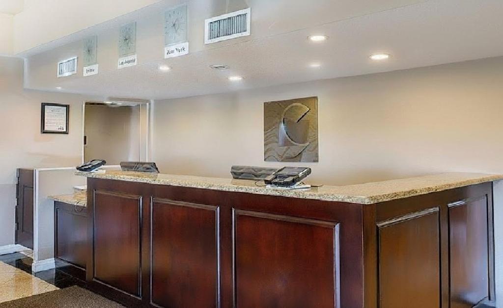 フロント・ロビー