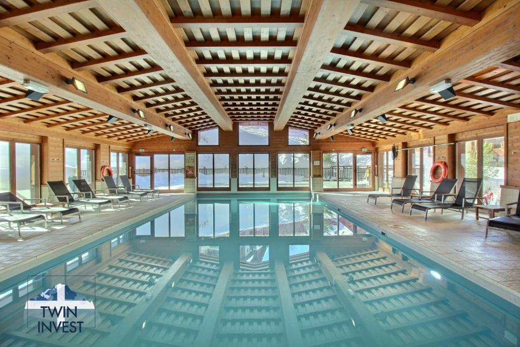 Arc 1950, Appartement 2 chambres 6 pers, Vue MontBlanc, Sauna, Hammam, Jacuzzi, Piscine intérieure et extérieure - 3