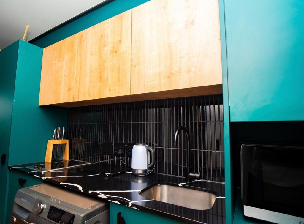 Modern Studio Steps from Ratanga Park, Kapské Město