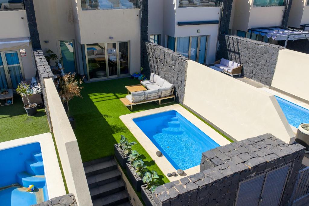 Amarilla Golf Pool House - 1