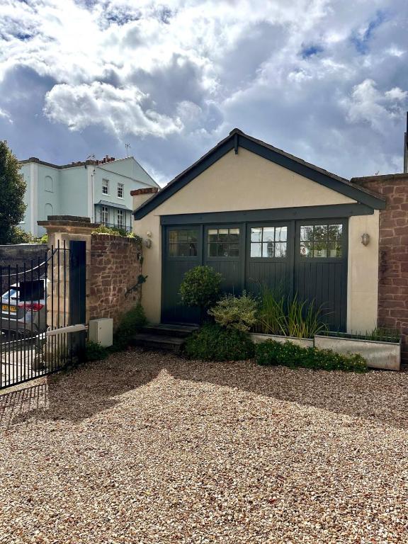 The Cottage, Bristol