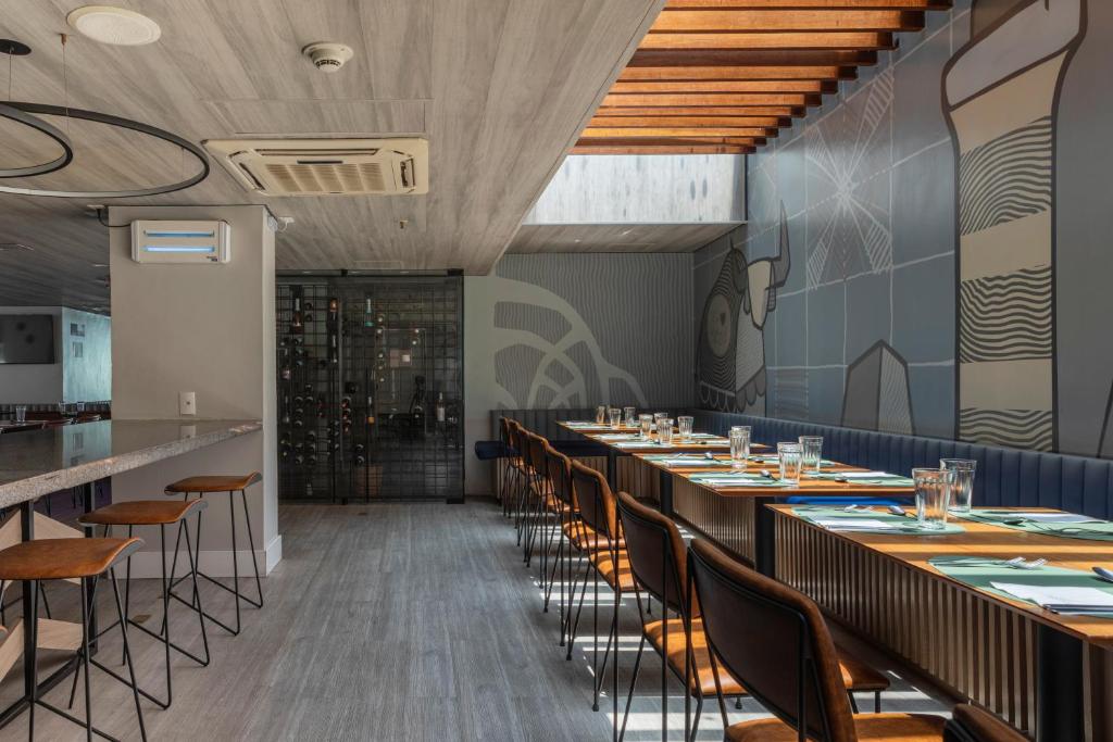 Restaurant, Mercure Maceio Pajucara Hotel in Maceio