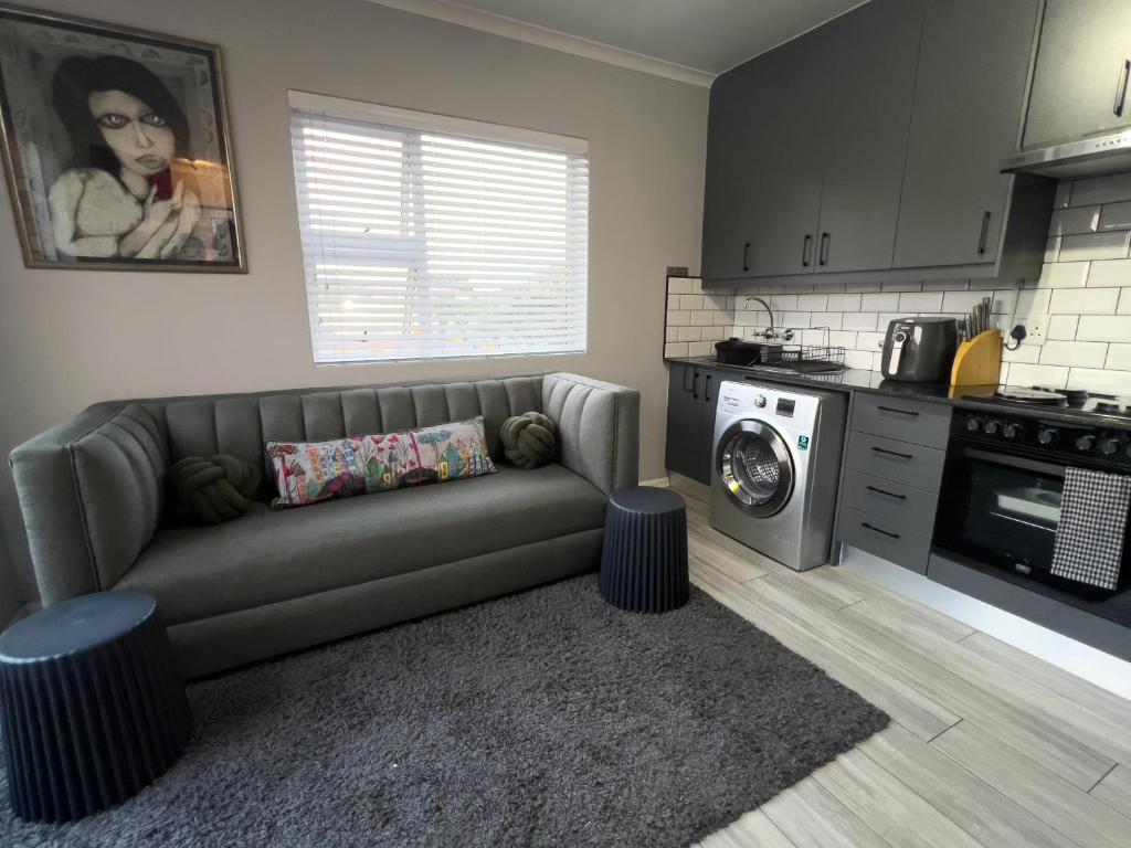 Marbella - Cozy studio in Heart of Table View, Kapské Město