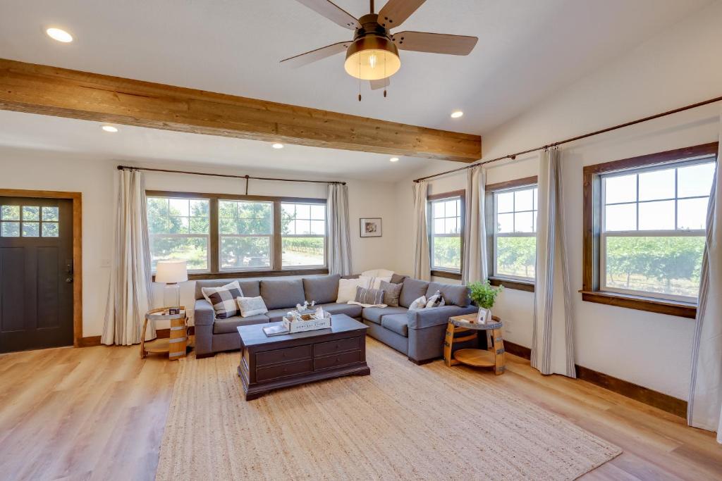 Charming Lodi Retreat Walk to Local Wineries, Lodi