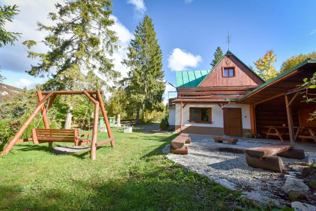 Chata Daniela, Dedinky