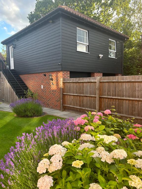 Stansted Coach House - Apartment Hotel, Elsenham