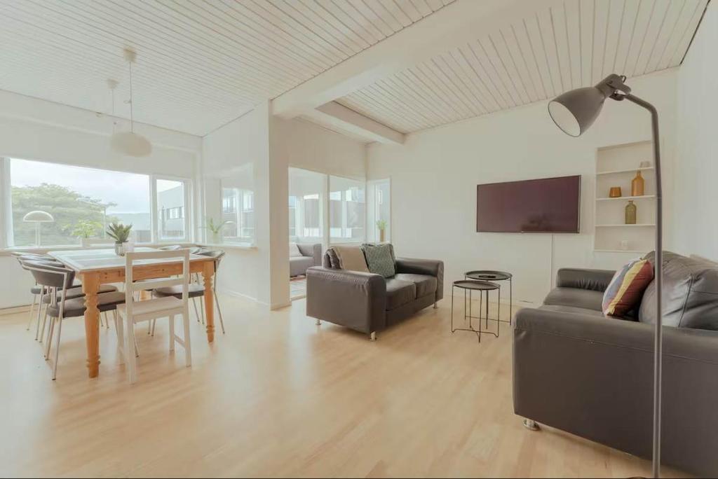 3BR Spacious Apartment in City Center, Tórshavn