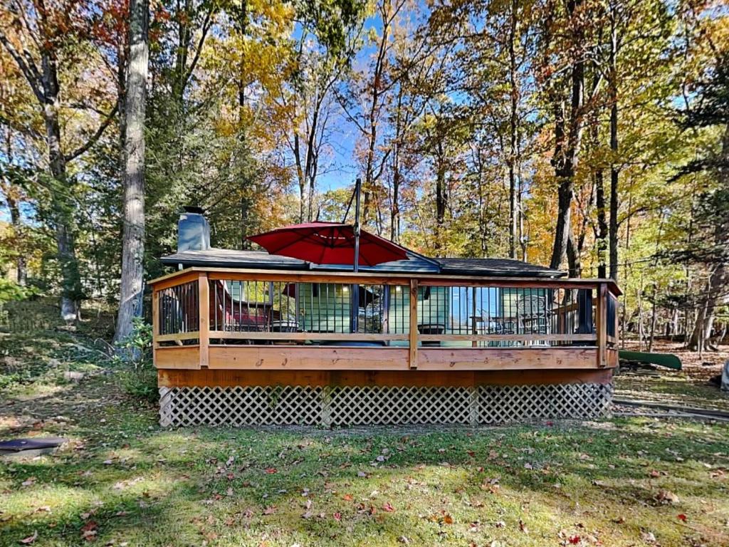 Mountain Escape, McHenry