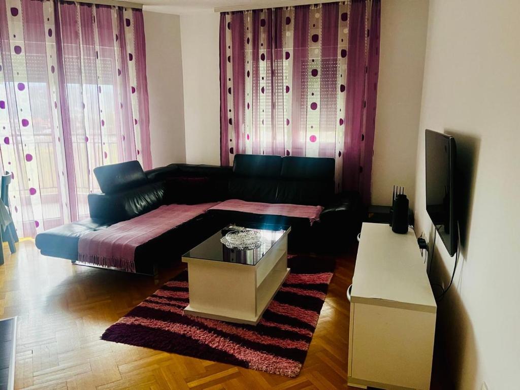 Bright Practical Apartment Great Mountain View - Easy Parking & Fast WiFi - 2