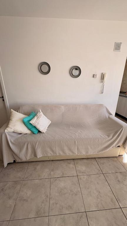 Luminoso departamento en La Perla a tres cuadras del mar, para 3 personas con espacio cochera incluida - 4