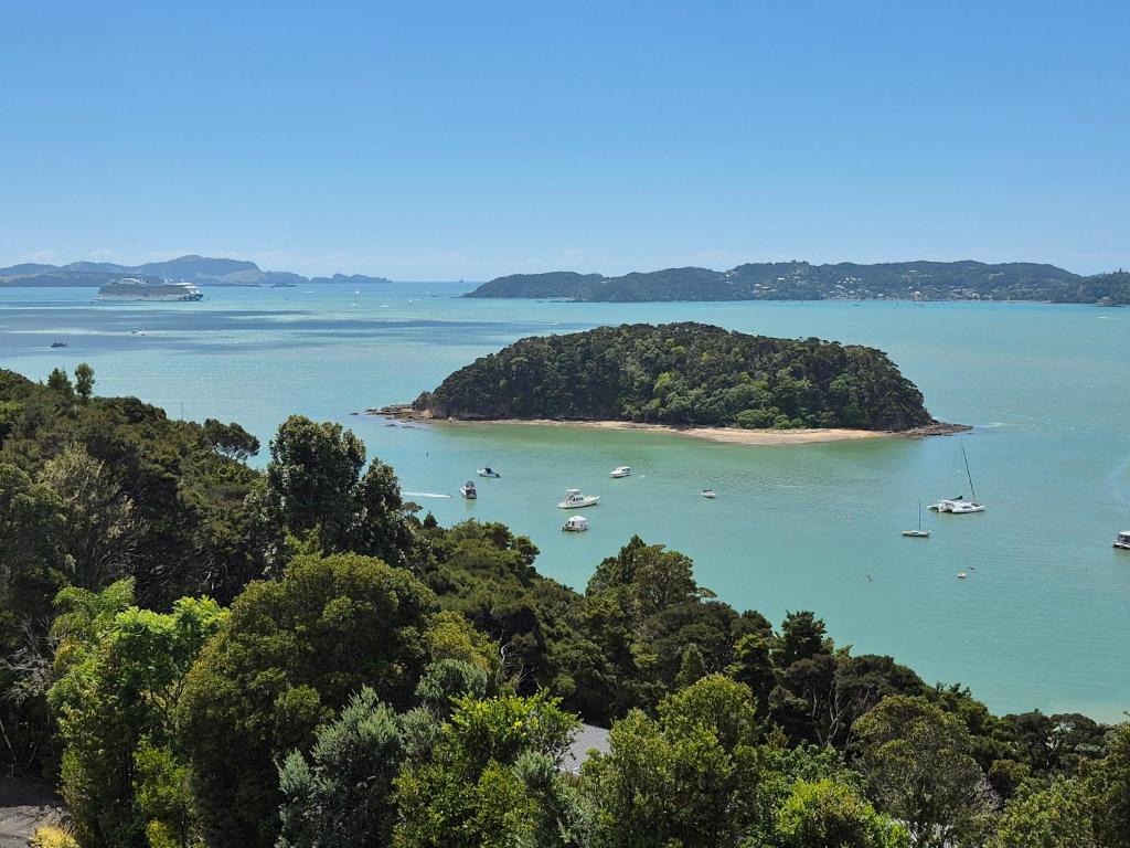 Seaviews on Sullivans, Paihia