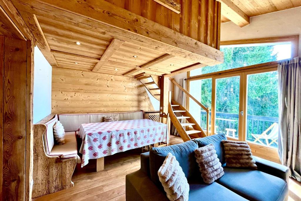 Charming Alpine Apartment in Megève Mountain View - 2