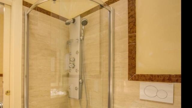 Grand Master Suites - 4
