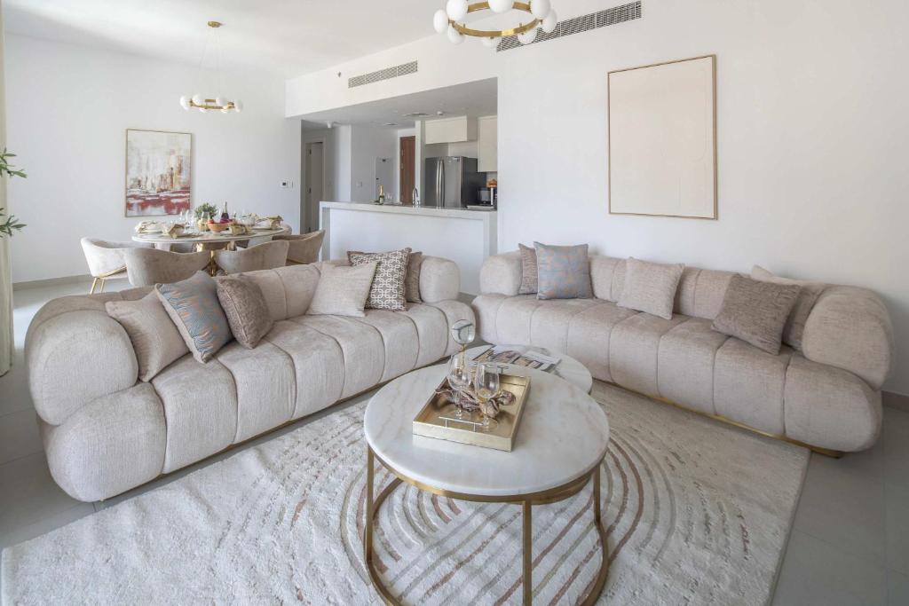 Frank Porter - Jadeel 3, Дубай