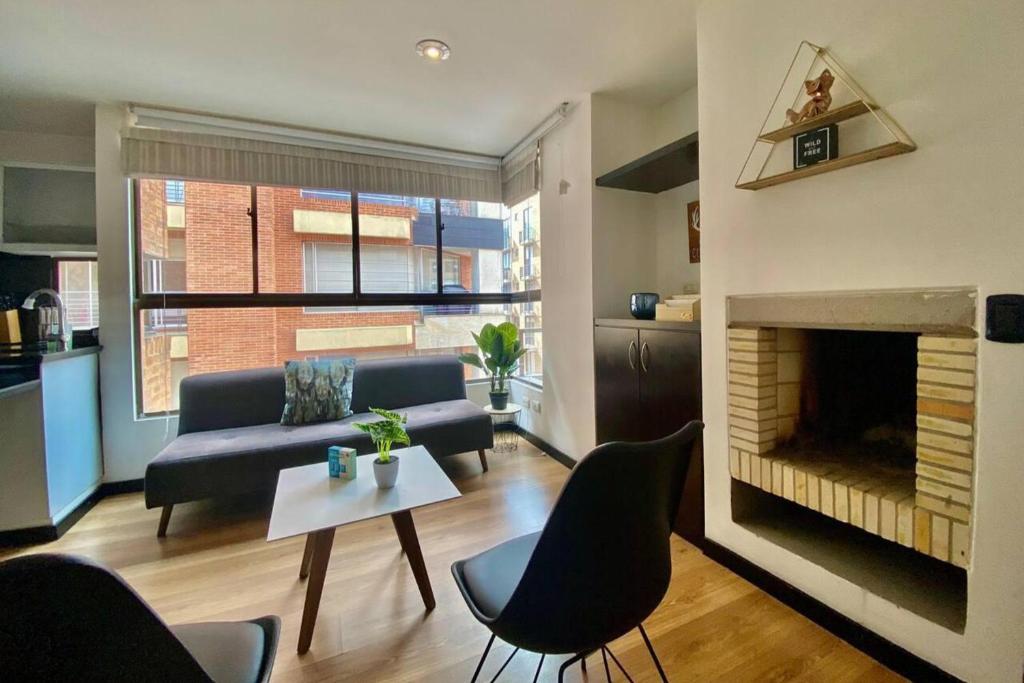 1Bed Apartment Sleeps 2 with Free Parking & Wifi - 4
