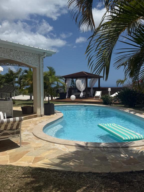 Villa vue panoramique, piscine & jacuzzi, Saint-Pierre