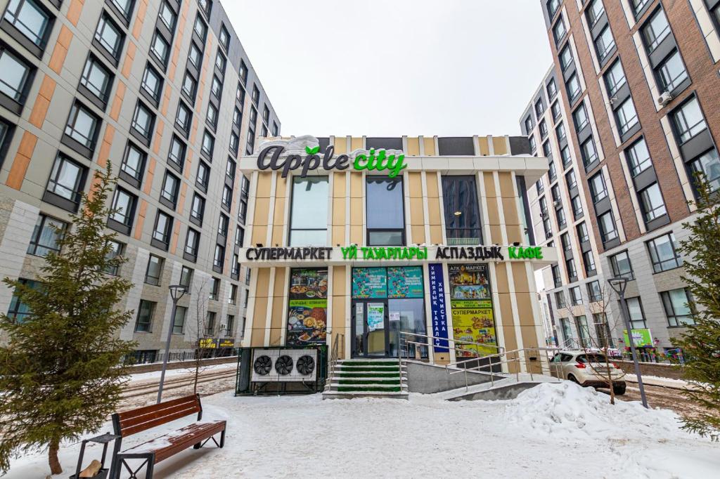 Whome in Apple City, Astana