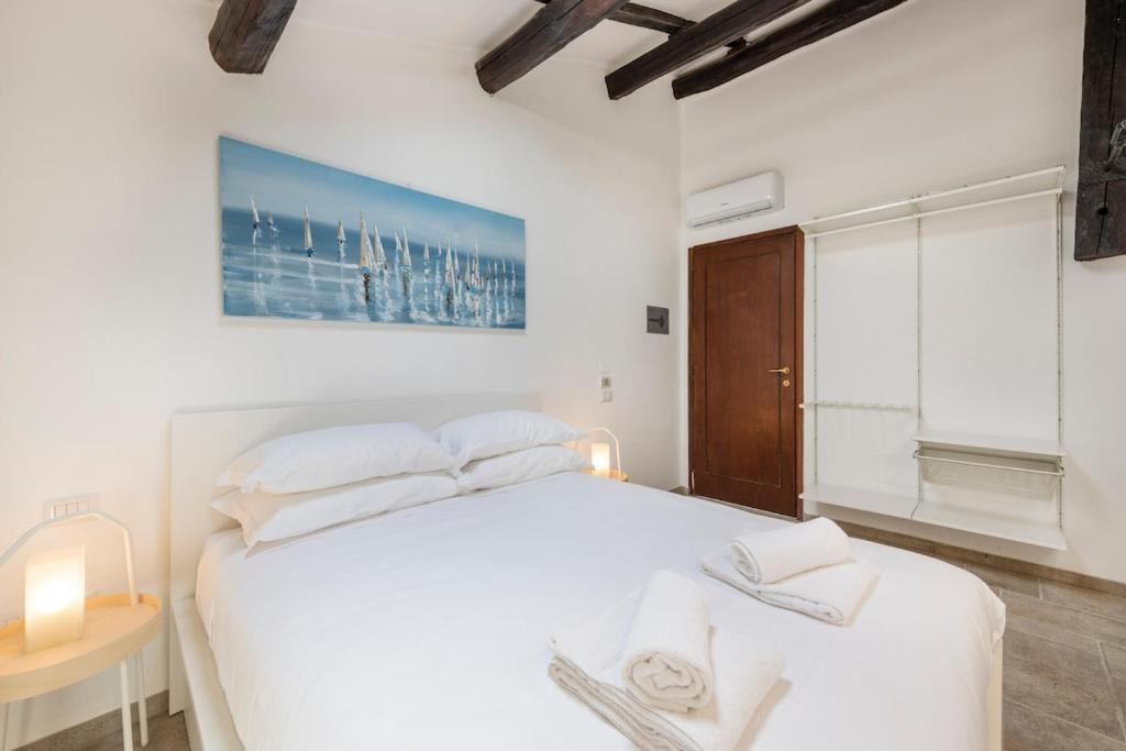 Luxury Sea Front Penthouse - B Home - 3