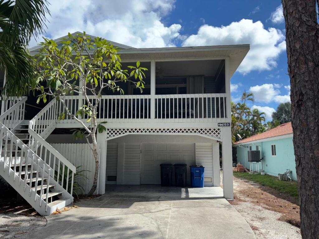 Redfish - Updated & Roomy 1.5 Mi to Beach Full Kitchen W&D, Bonita Springs