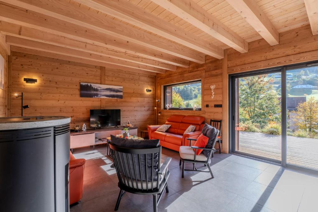 Chalet paisible 3 étoiles Sauna, Cheminée, Terrasse Sud, Vue montagne, Bois & Pierre authentique et confort moderne - 3