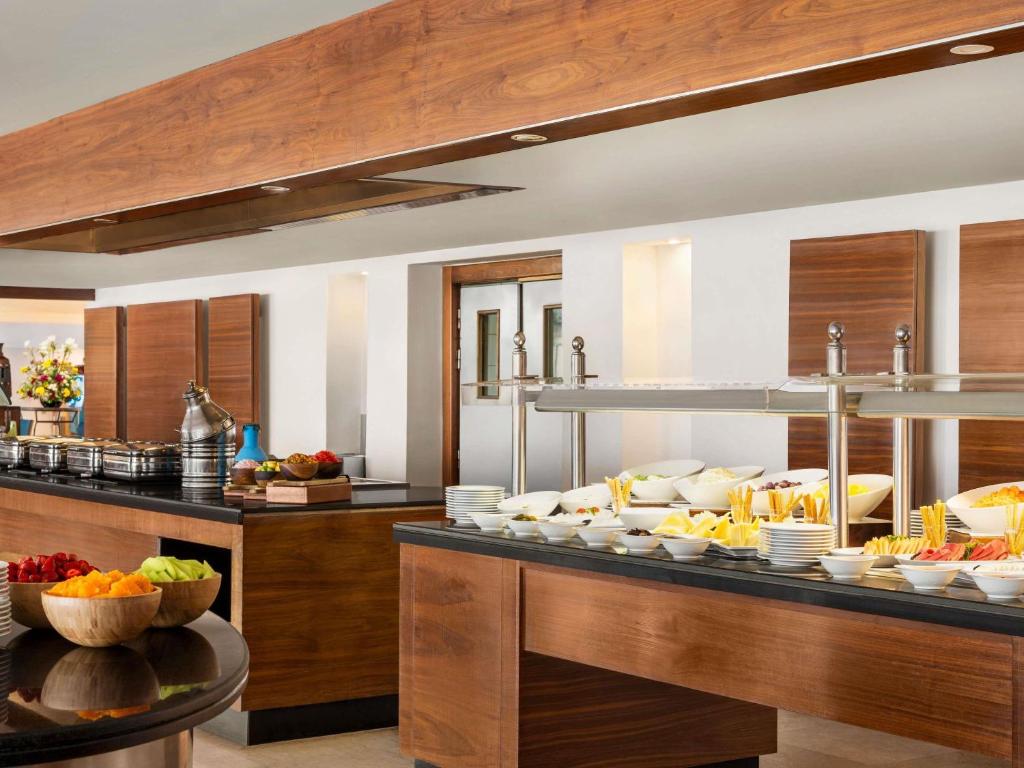 อาหารและเครื่องดื่ม