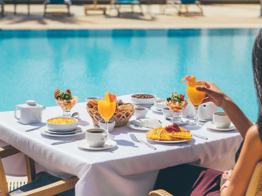 อาหารและเครื่องดื่ม