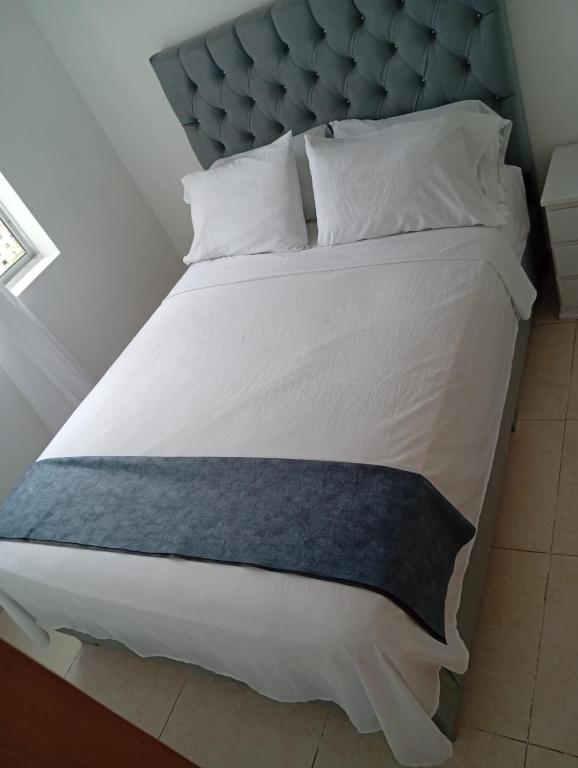 Apartamento con una hermosa vista cerca al aeropuerto - 1