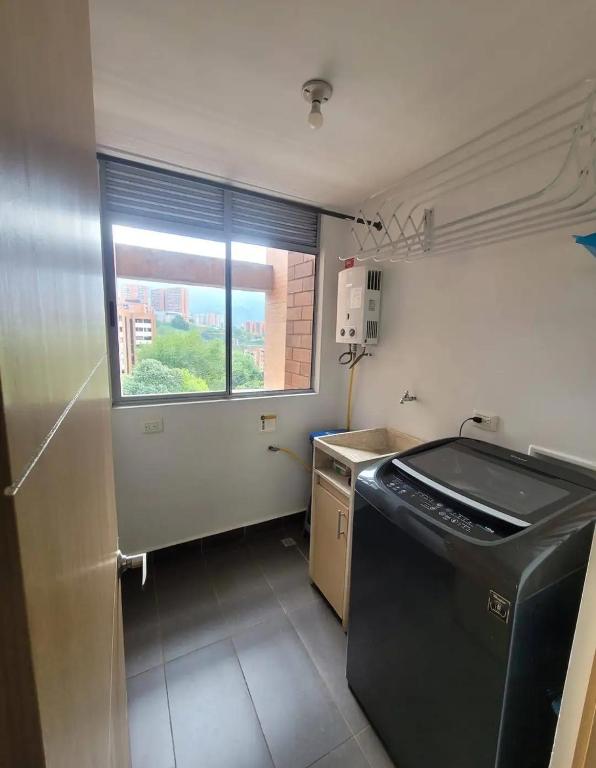 BELLO APTO en CHAPINERO ALTO DE 2 HABITACIONES 201 CON VISTA AL PAISAJE HERMOSO DE CHAPINERO ALTO Y ALREDEDORES - 4