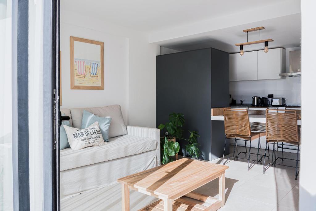 Ch ula Vista TUCUMAN - Escapate a Mardel en pareja o familia a metros de Güemes, con cochera y buen wifi - 2