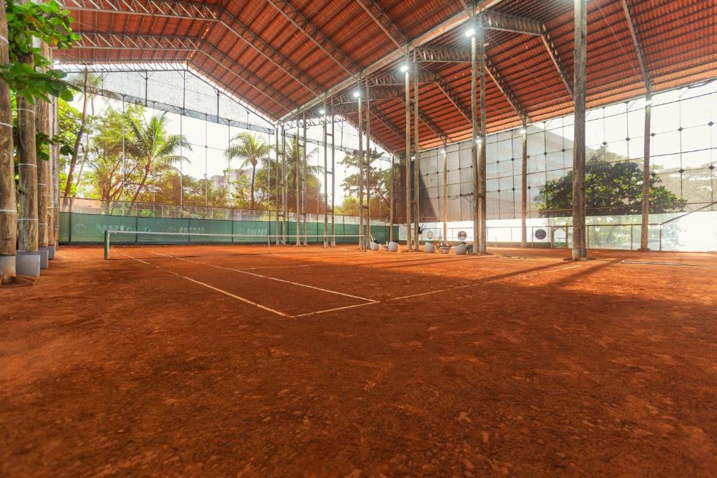 Tennis court