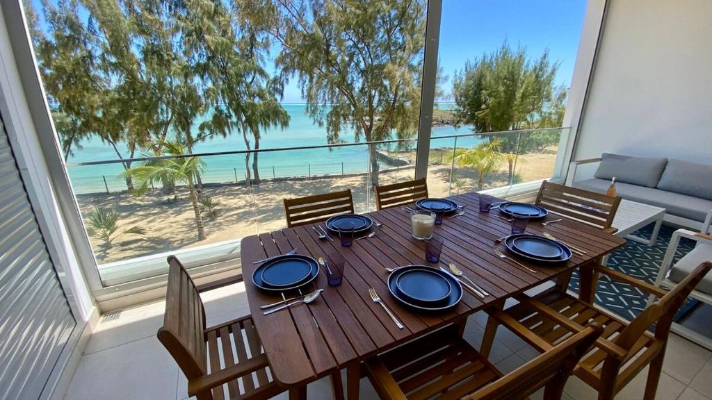 Seaside Escape with Breathtaking View, Grande Gaube