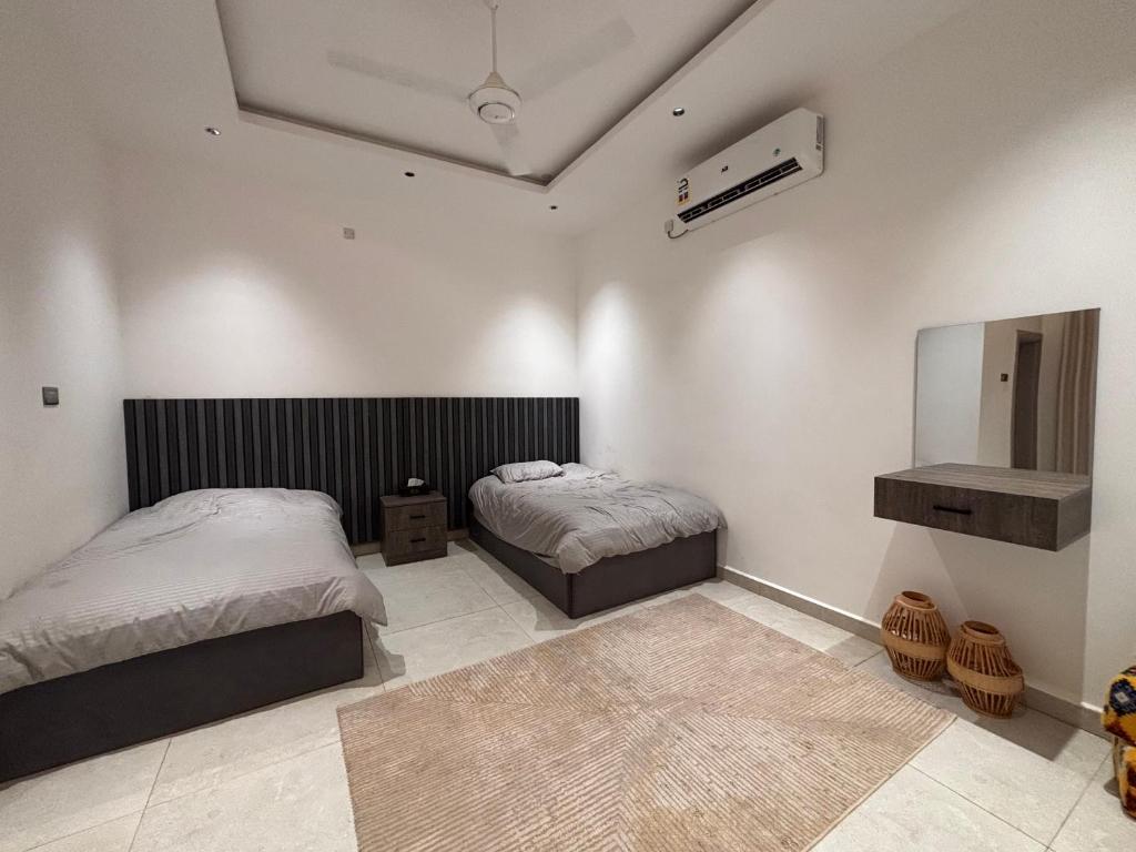 شاليه خيال, Sanāw