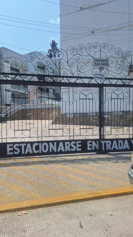 Departamento sobre Costera, 1min La Quebrada, 3m playas y yates - 4