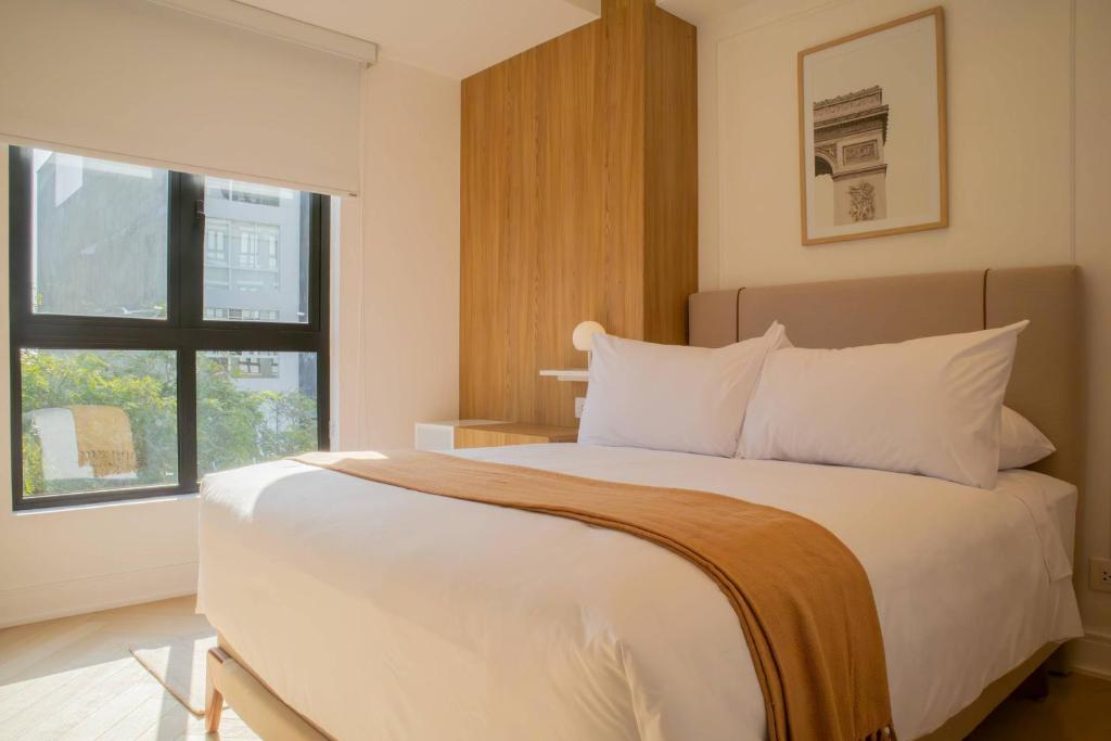 Lovely 3BR Incredible Balcony in Miraflores - 2